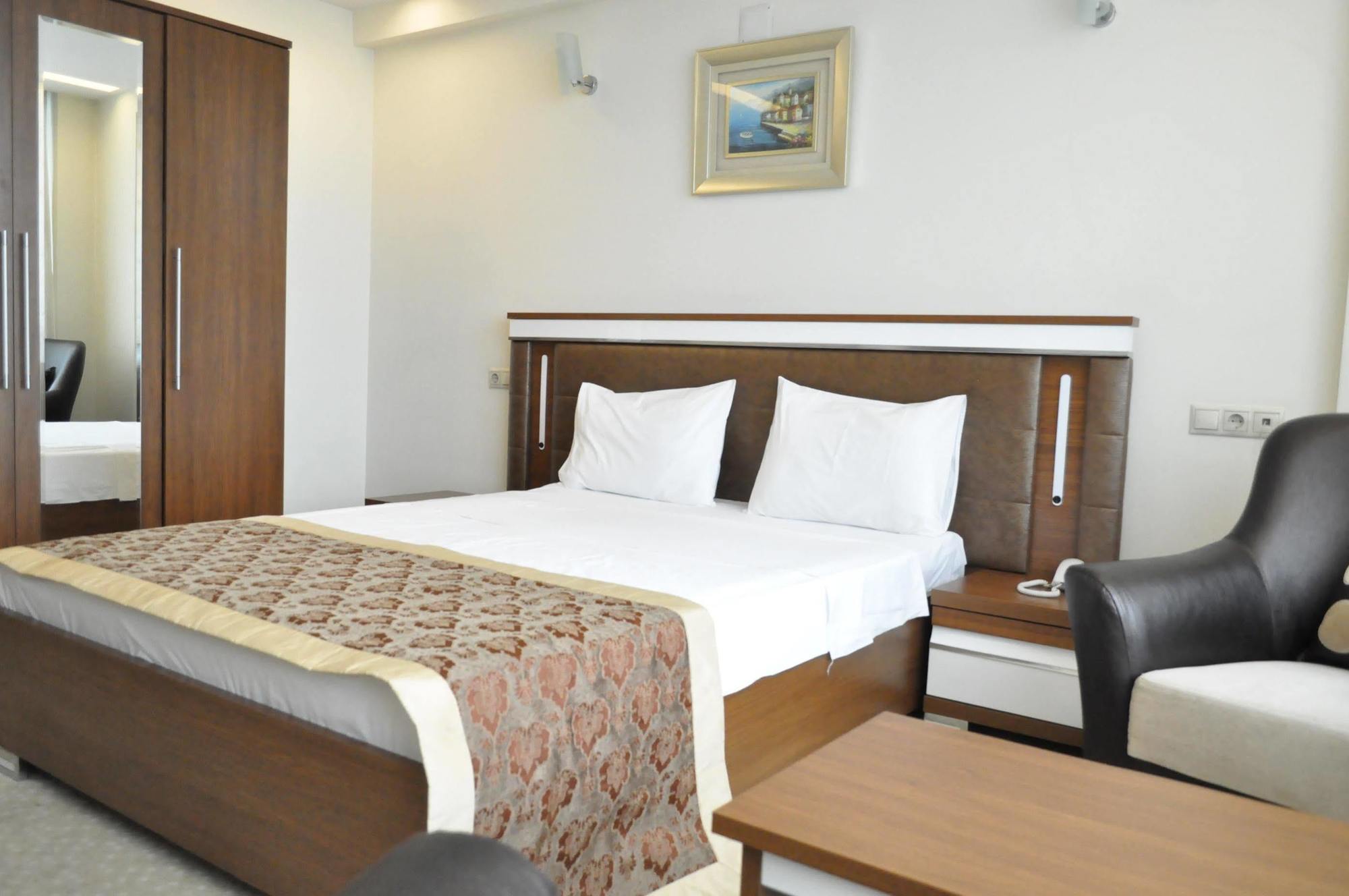 Ts Gold Otel Τραμπζόν Εξωτερικό φωτογραφία
