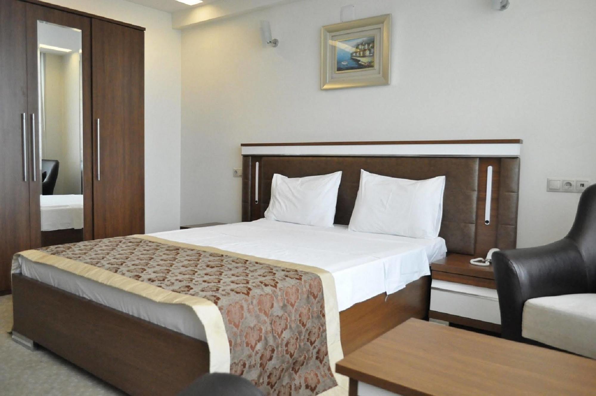 Ts Gold Otel Τραμπζόν Εξωτερικό φωτογραφία